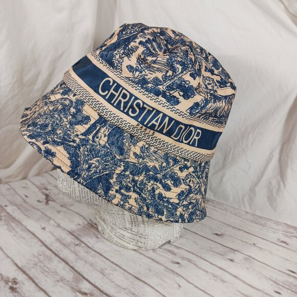 Christian Dior D-Bobby Women's Bucket Hat Navy Blue and Cream Toile Print Tiger - Picture 1 of 8